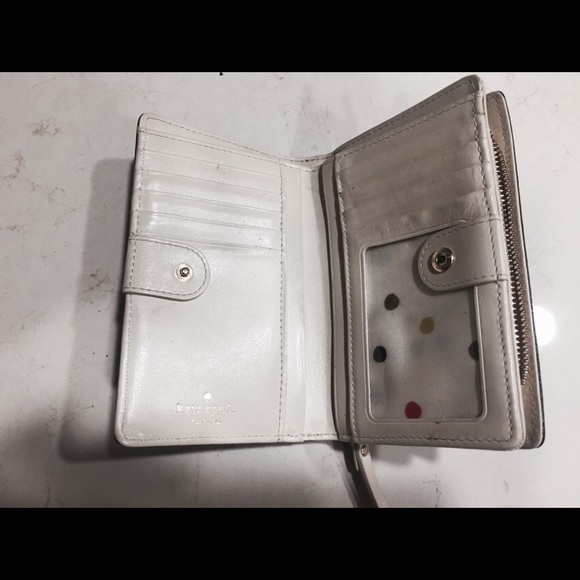 KATE SPADE WALLET - Picture 2 of 3